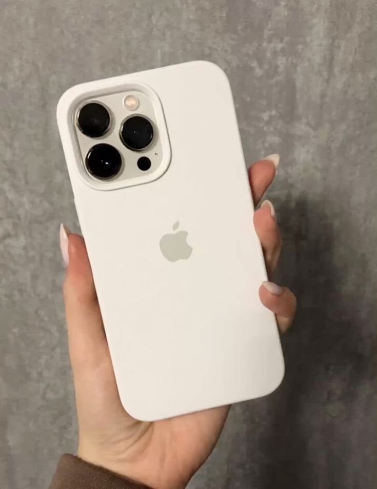 iPhone Liquid Silicone Logo Case (White)