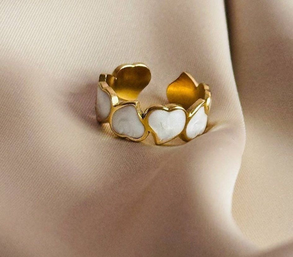 White Golden Heart Amore Adjustable Finger Ring