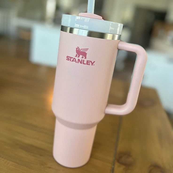 The Quencher H2.0 Tumbler Pre-Order 40 OZ With Lid & Straw (Pink Dust)