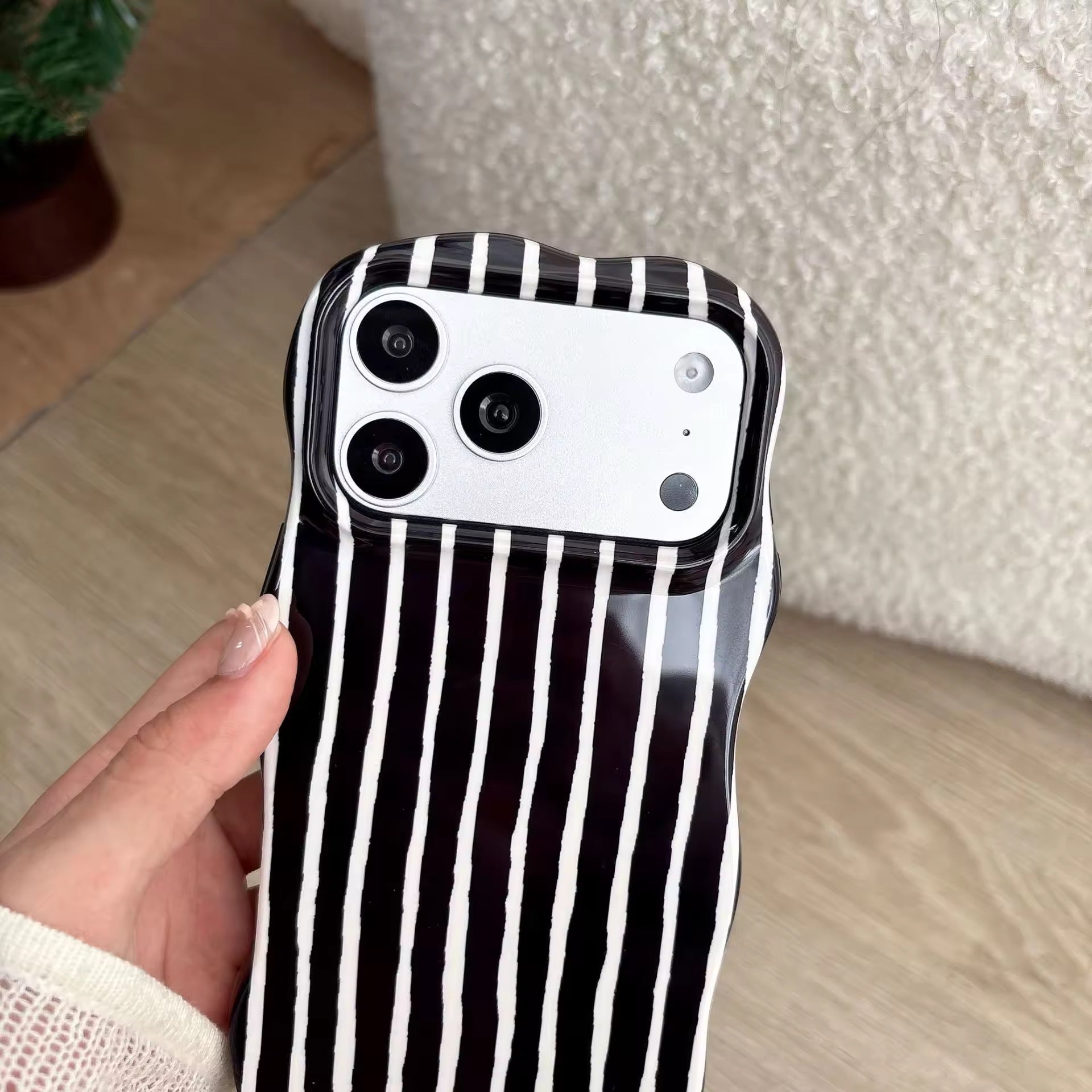 Wavy Bumper Cute Vertical Lines Protection Pre-Order iPhone Silicone Case