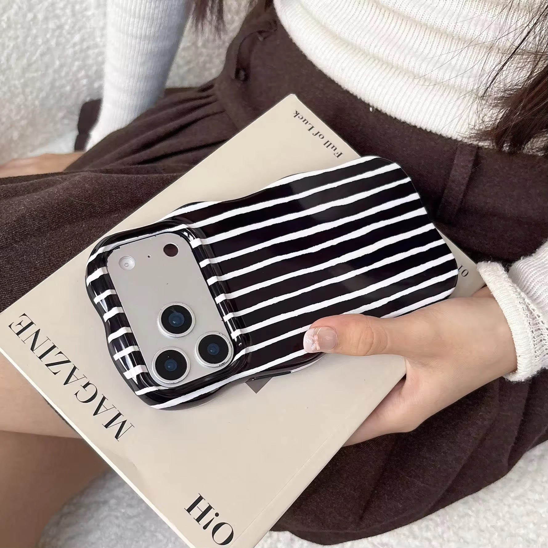 Wavy Bumper Cute Vertical Lines Protection Pre-Order iPhone Silicone Case