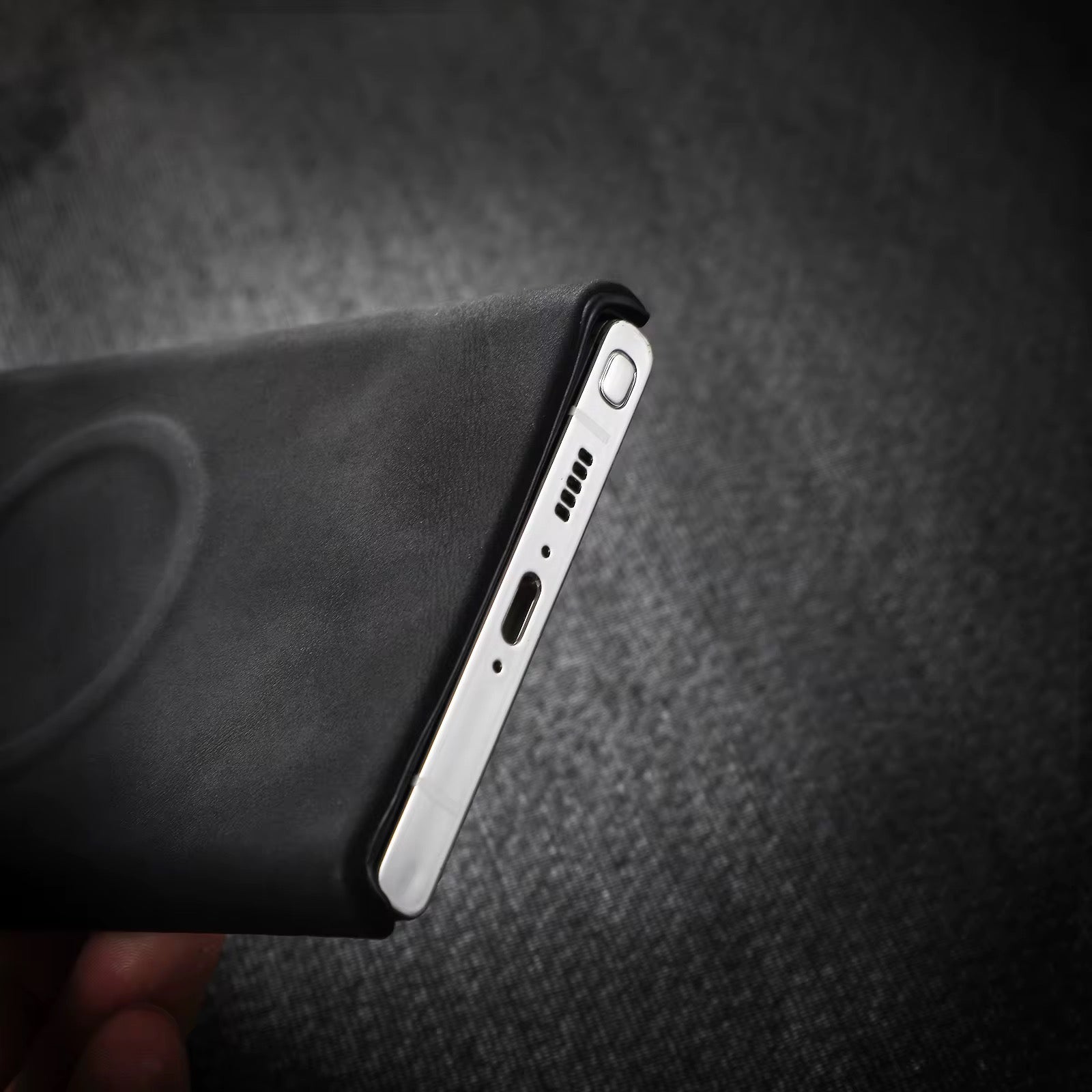 Samsung Premium Frosted Magsafe Leather Pre-Order Magnetic Case