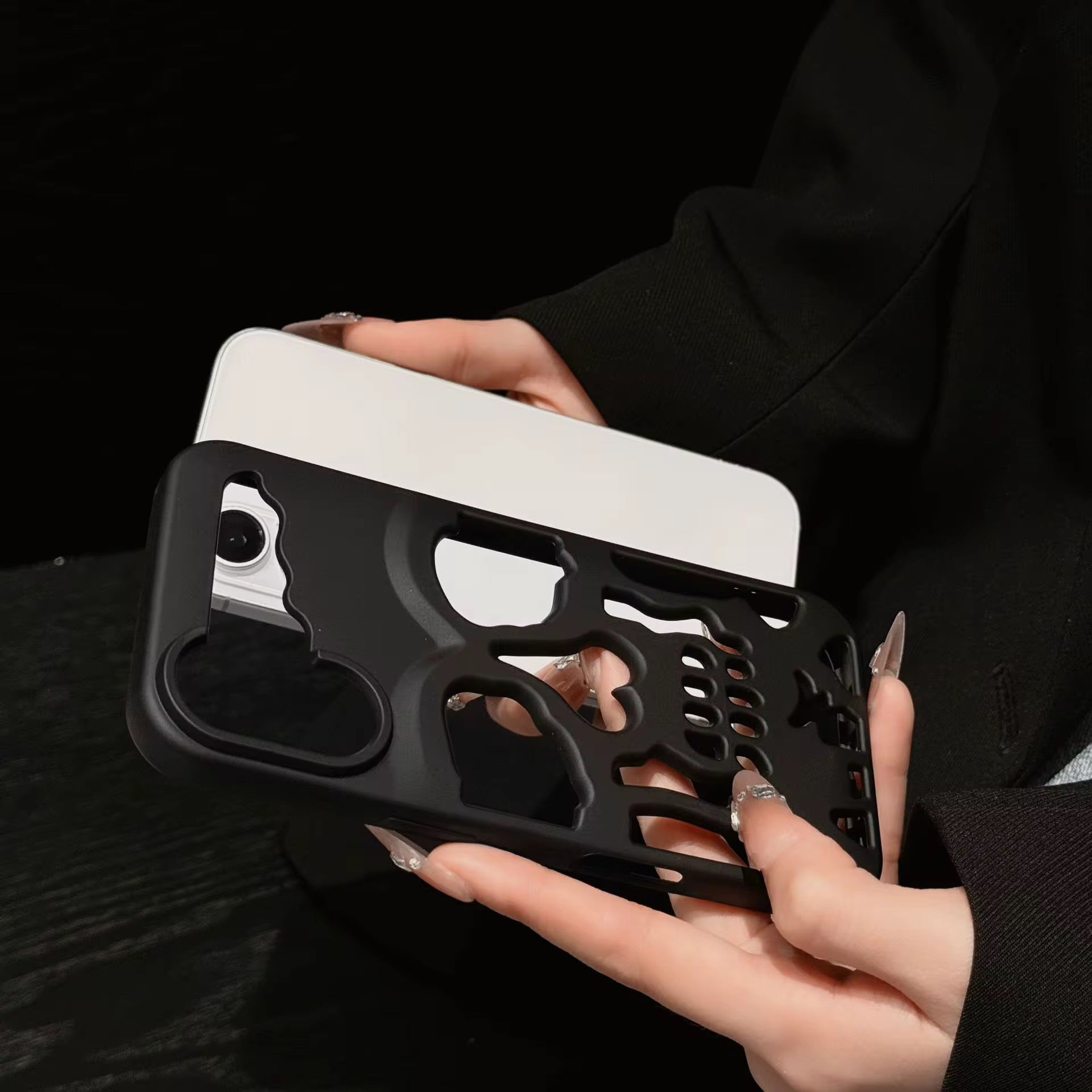 Skeleton Skull Heat Dissipation Matte iPhone Pre-Order Case