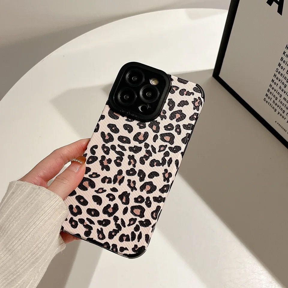 White Leopard Textured Soft Case