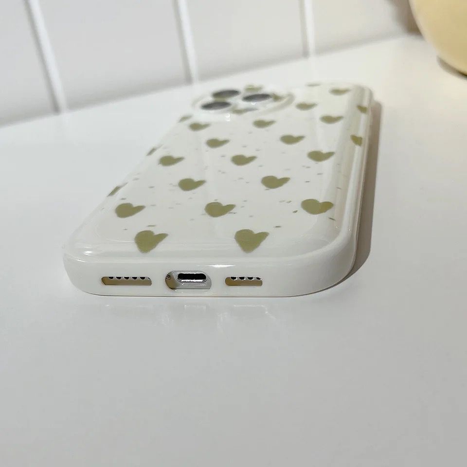 Cute Green Hearts Round Camera iPhone Silicone Case