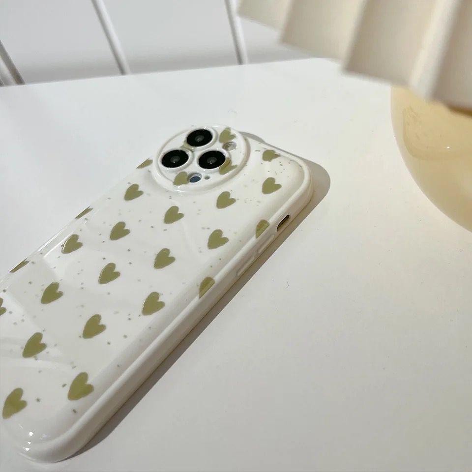 Cute Green Hearts Round Camera iPhone Silicone Case