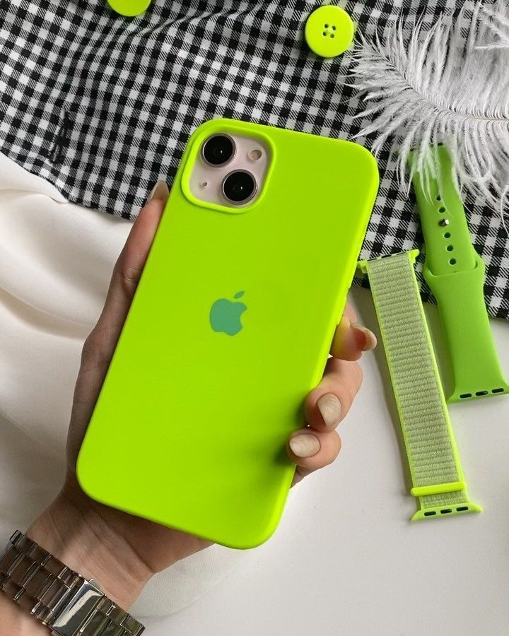 iPhone Liquid Silicone Logo Case (Fluorescent Green)