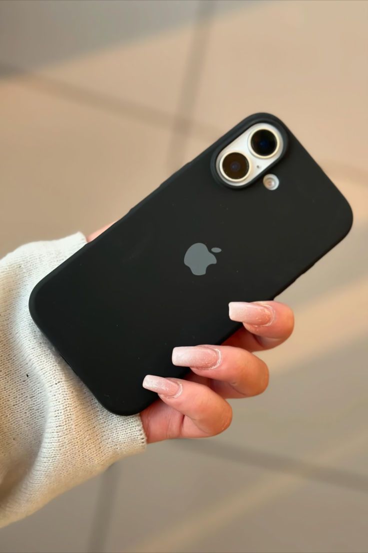 iPhone Liquid Silicone Logo Case (Black)